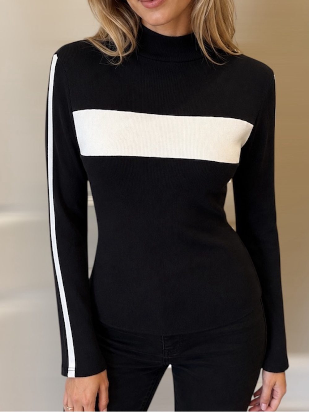 Lou & Grey Colorblock Mock Neck Top Black/White M